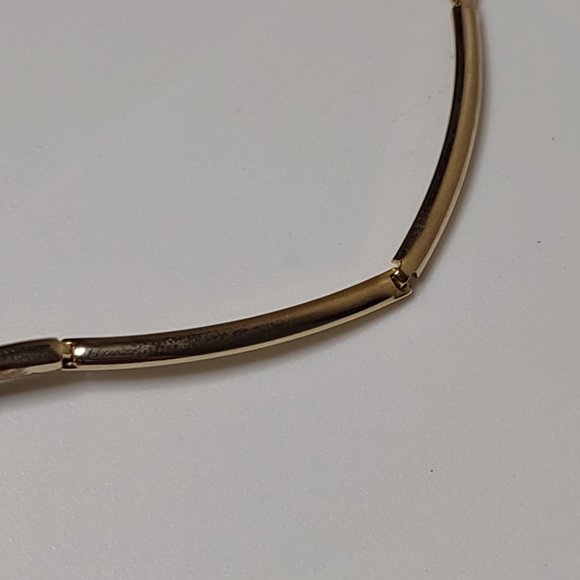 15.5 Inch Gold Tone Metal Segmented Necklace - Picture 5 of 10